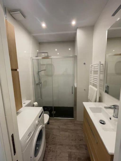 Nuevo Y Confortable Apartamento En Vista Alegre Madrid Esterno foto