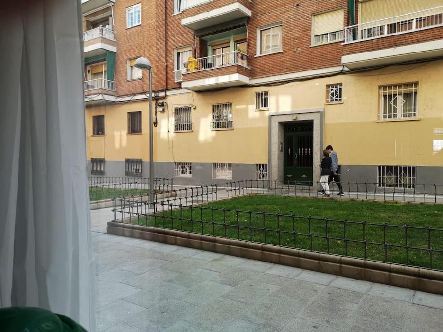 Nuevo Y Confortable Apartamento En Vista Alegre Madrid Esterno foto